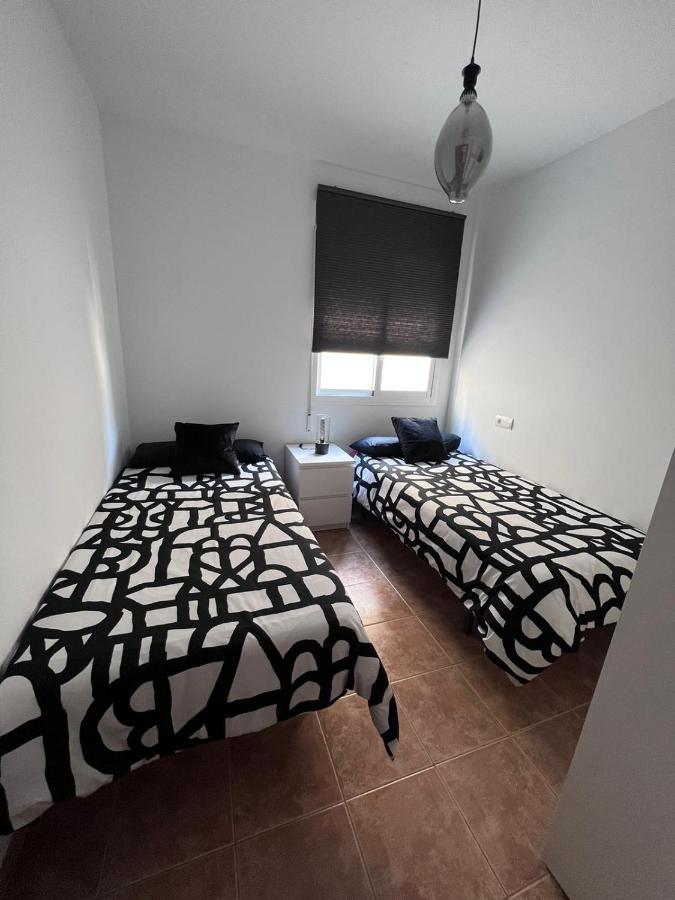 Apartamentos La Caleta Caleta de Vélez Exterior foto